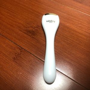 sisley massage tool